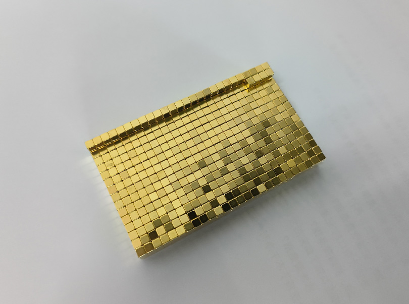 配图为3mm镀金立体小磁体